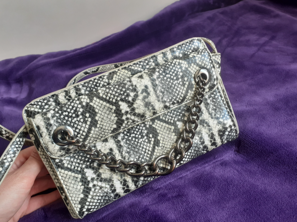 Parfois kozna torba zmijskog dezena sa lancem slika #1