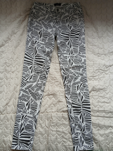 SisterS Point Fuss-12 crno-bele pantalone, L