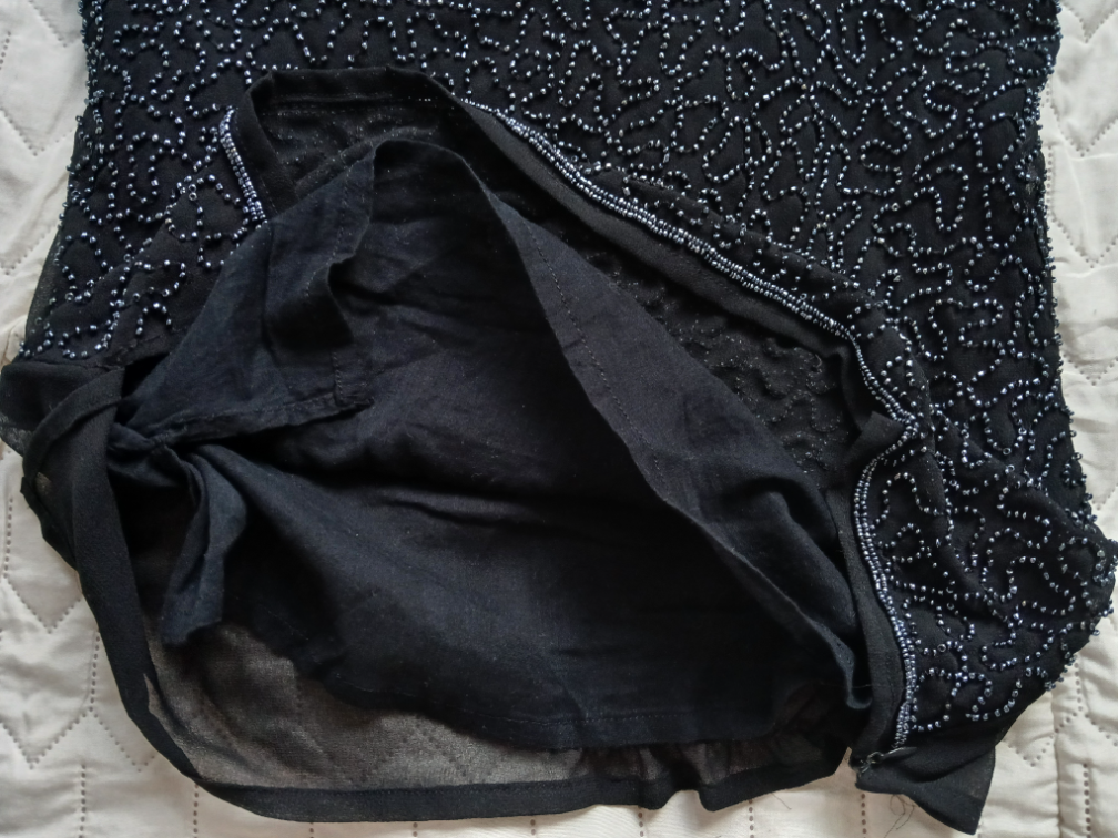 Oltre prelepa crna majica - bluza sa perlicama, M slika #5