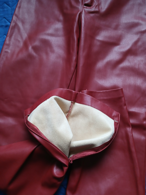 Zara crvene-bordo kozne pantalone kao nove, S slika #4