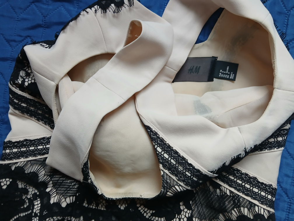 Nova H&M bež haljina sa crnom cipkom, 38 slika #3