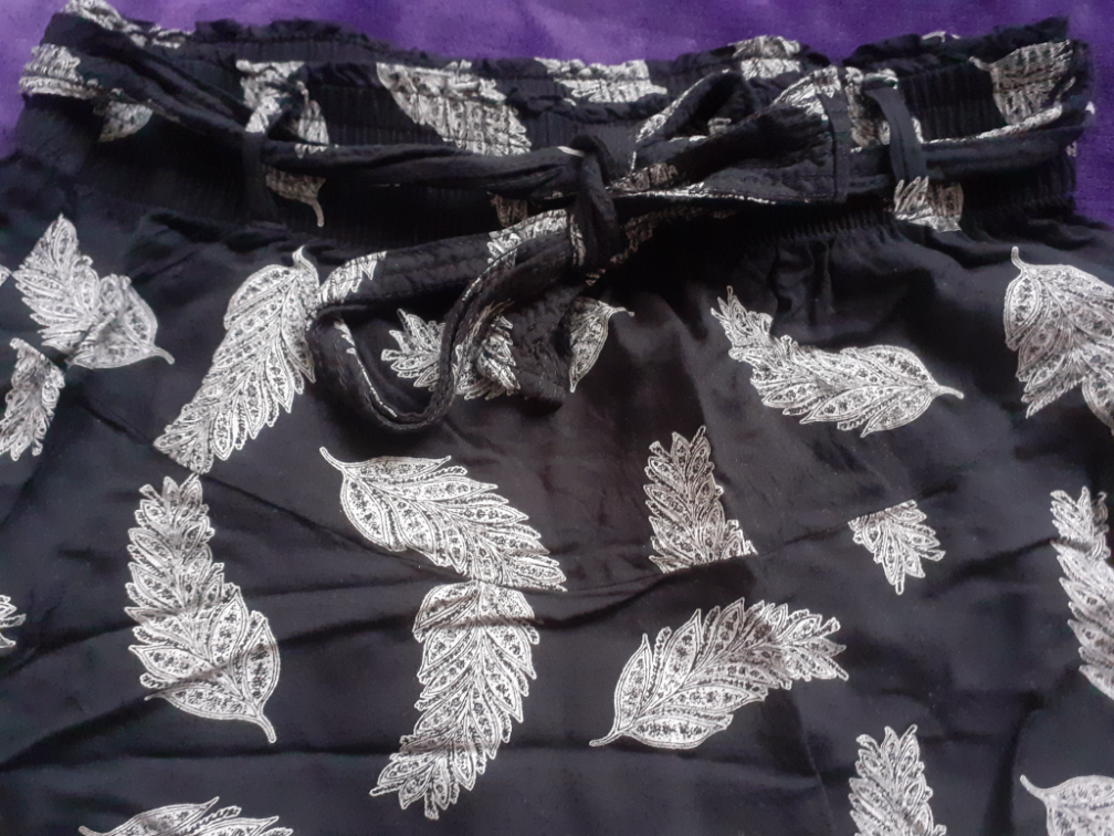 H&M crna viskozna mini suknja sa perima, 38 slika #2