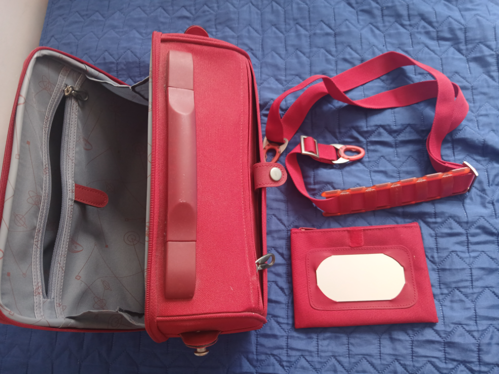 Samsonite crveni neseser - rucni prtljag za avion slika #2