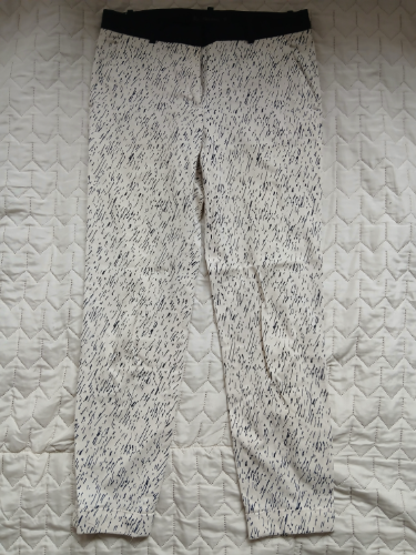 Zara belo-krem-crne dezenirane pantalone, S