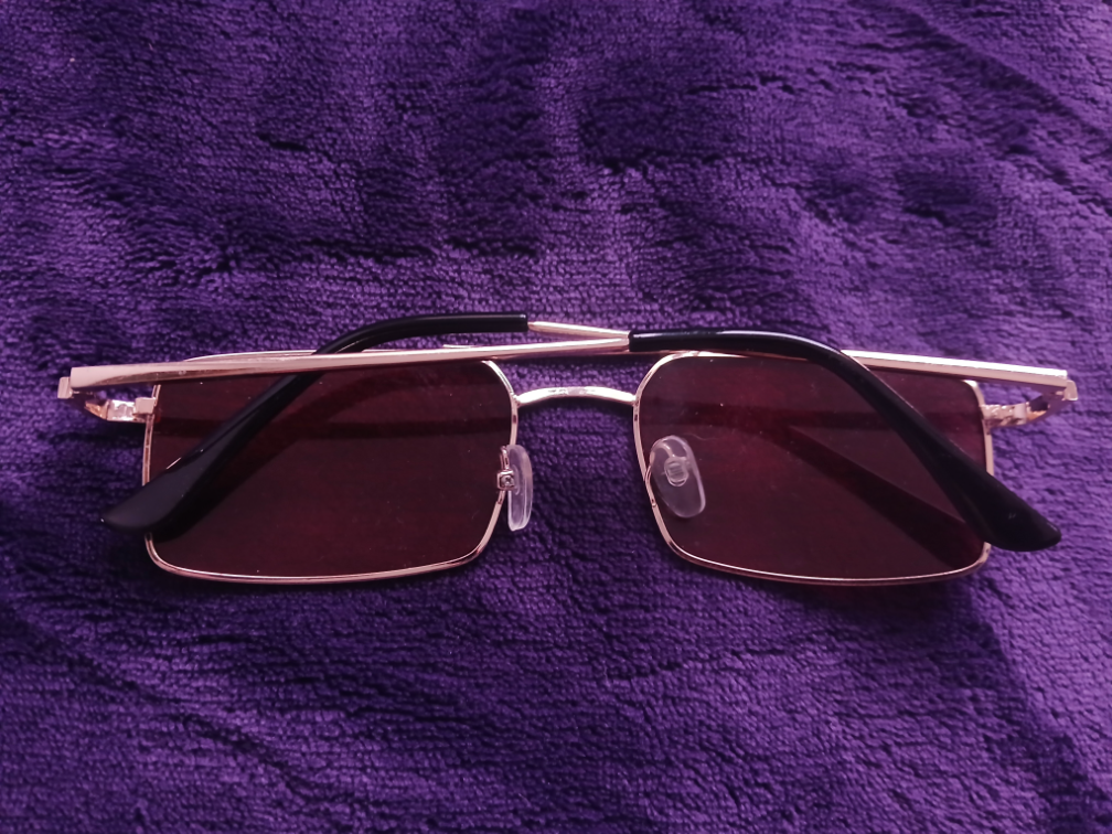 Cropp nove crvene cetvtaste naocare za sunce slika #4