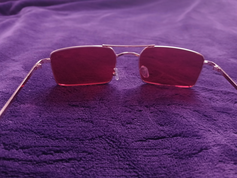 Cropp nove crvene cetvtaste naocare za sunce slika #3