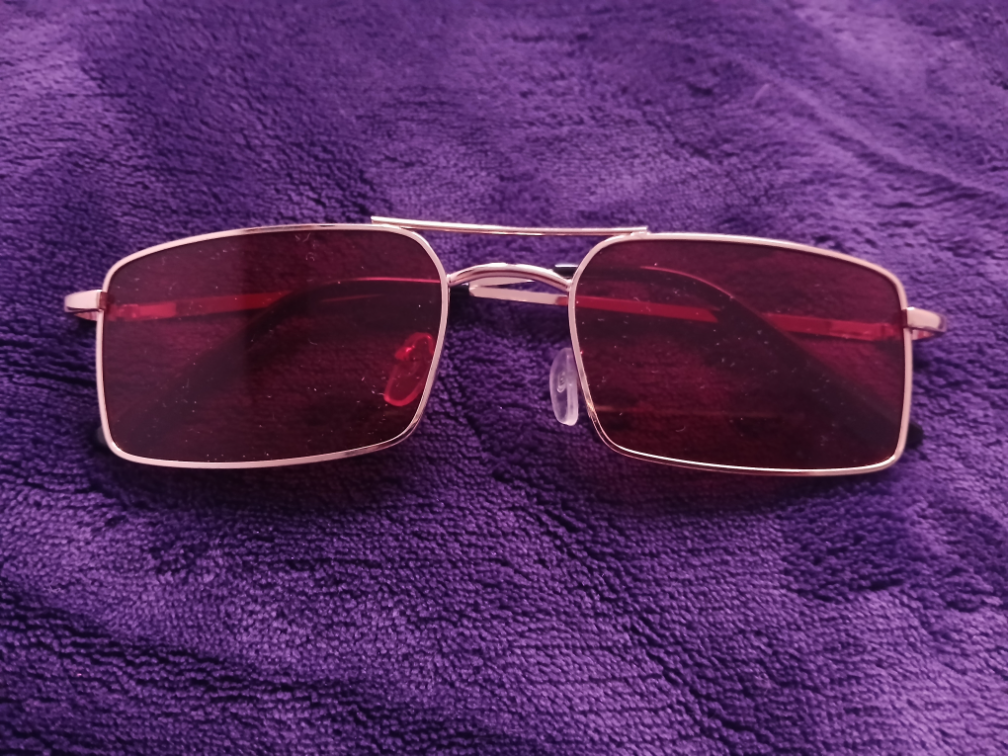 Cropp nove crvene cetvtaste naocare za sunce slika #2