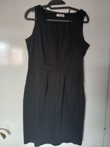 Orsay crna poslovna mini haljina, M-L