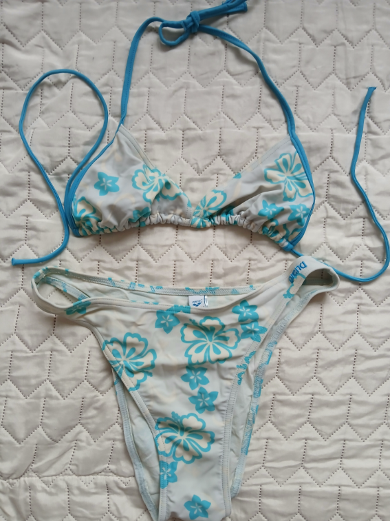 Arena tirkizno-beli cvetni dvodelni kupaci, 38 slika #1