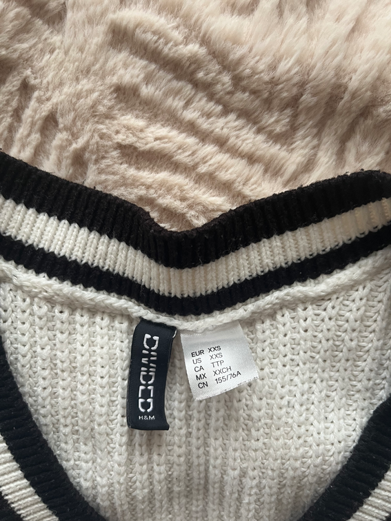 Dva vesta H&M XXS i univerzalni slika #2