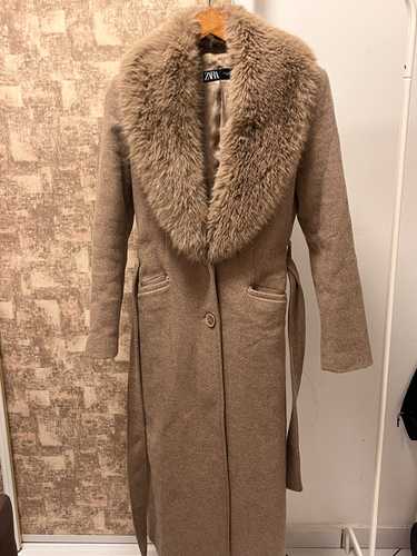 Zara popularan kaput