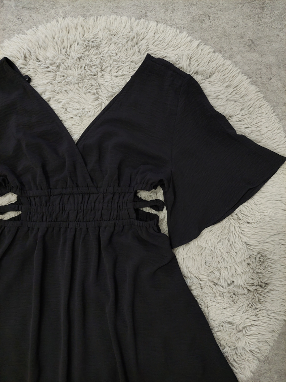 Crna haljina sa prorezima slika #4