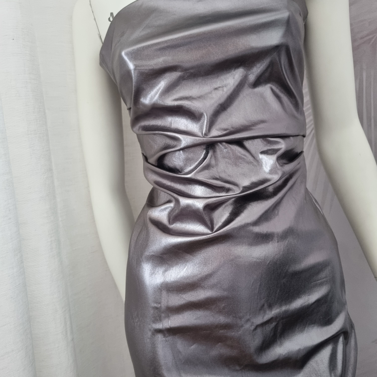 NOVA Zara midi haljina – srebrni sjajni materijal  slika #4