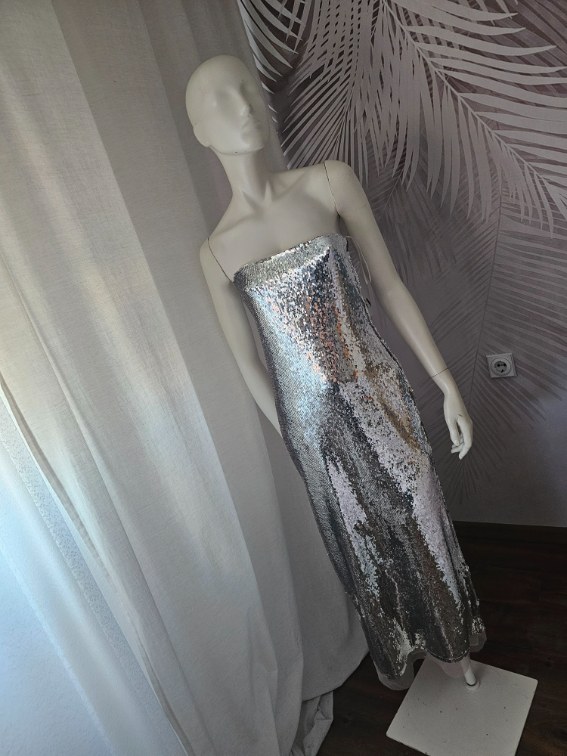 Nova Elegantna Zara midi haljina sa sljokicama  slika #3