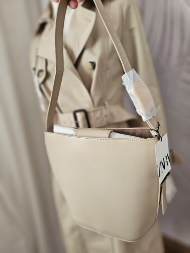 ZARA vrećasta torba – NOVA – 2.500 RSD