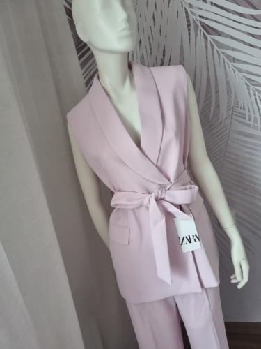 Nov Zara komplet prsluk sa kaisem bebi roze M/L thumbnail #2