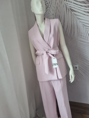Nov Zara komplet prsluk sa kaisem bebi roze M/L thumbnail #5