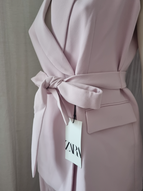 Nov Zara komplet prsluk sa kaisem bebi roze M/L slika #4