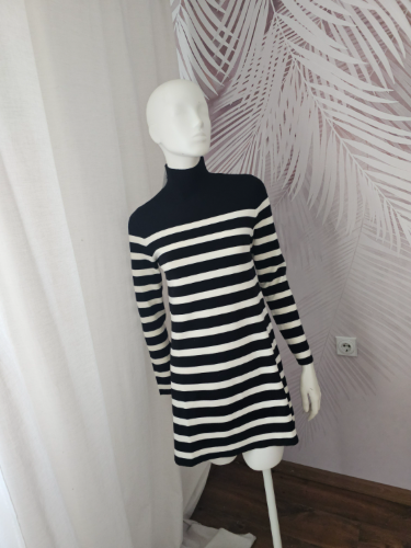Nova Zara haljina – crno-bele pruge – S – 2.500 RS