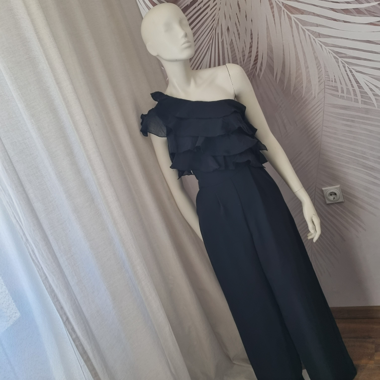 Nov Zara kombinezon sa karnericima Xs vel slika #5