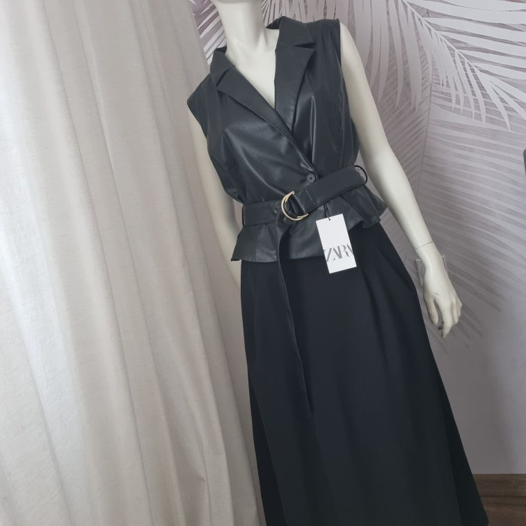 Nova Zara haljina – kontrastna, midi – XS – 3.500  slika #3