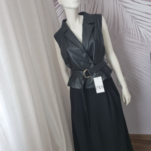 Nova Zara haljina – kontrastna, midi – XS – 3.500 