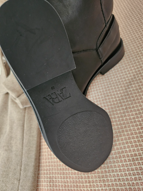 Nove sa etiketom Zara crne cizme 39 vel 25.3cm ug slika #4