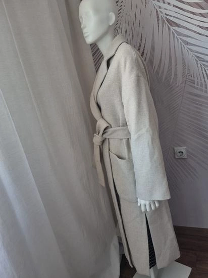 Nov Zara kaput Xs vel ali odgovara za M slika #2