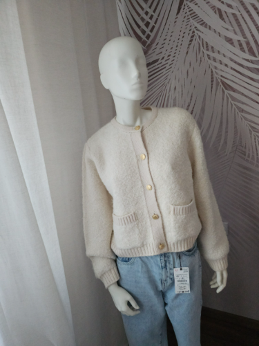 Nov Zara viralni dzemper od buklea XL