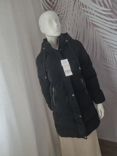Nova sa etiketom Zara jakna Duzi model XS