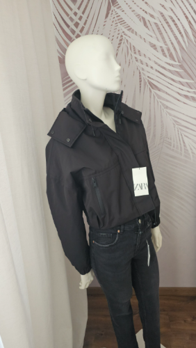 ZARA jaknica – NOVA, veličina S (odgovara i M/L)