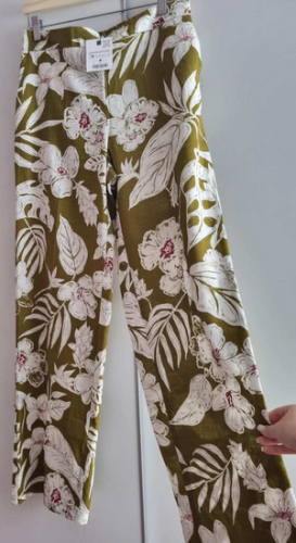 Zara pantalone NOVO