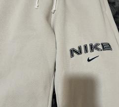 Nike Trenerka slika #1