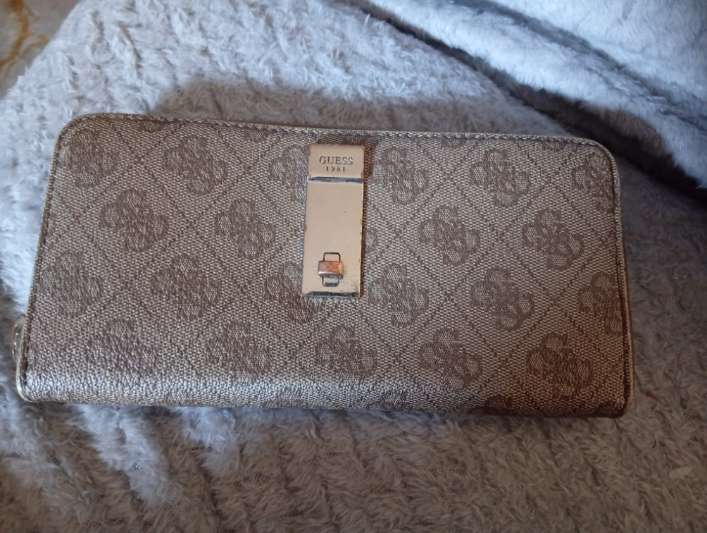 Guess novcanik slika #1