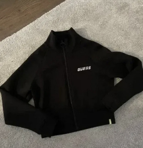 Guess duks
