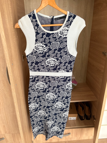 Karen Millen svečana haljina 