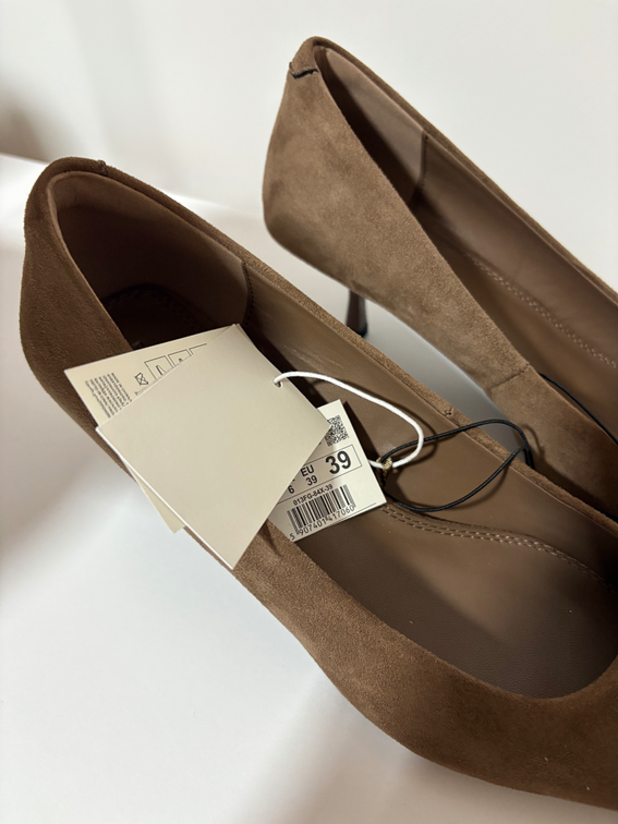 Reserved cipele sa etiketom slika #3