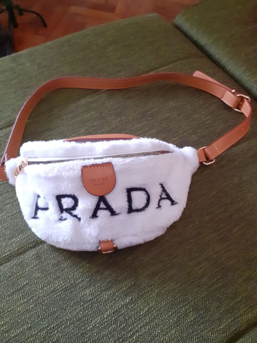 Torbica Prada