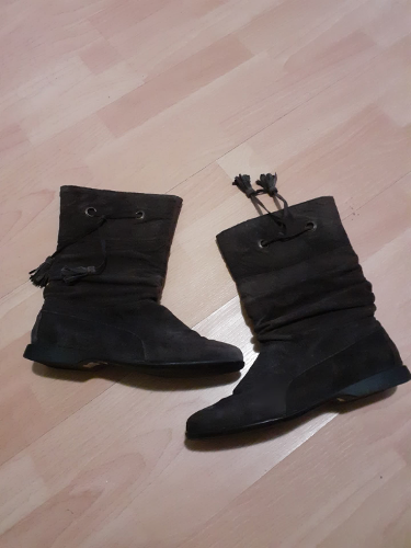 Cizme nove 38