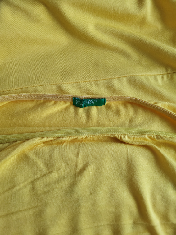 Lep Benetton top S slika #2
