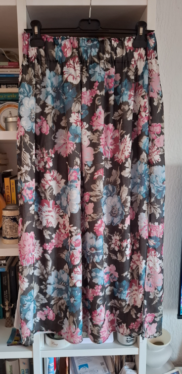 Lepa Massimo Dutti suknja L slika #2