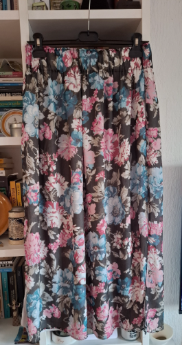 Lepa Massimo Dutti suknja L