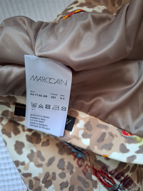 Top, top,... Marc Cain sports suknja 38/40 slika #5