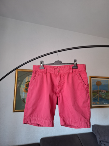 Odlične POLO bermude L