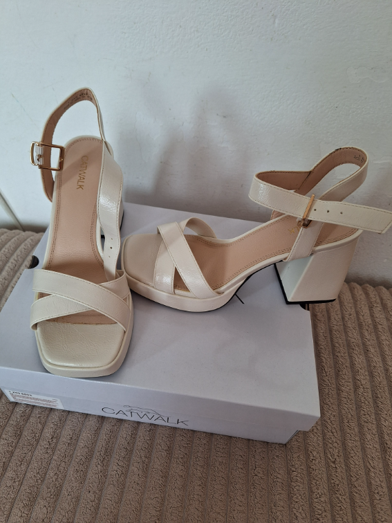 Stikle nove slika #1