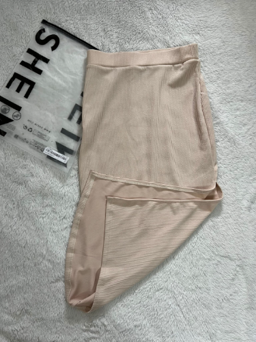 Shein nova rebrasta suknja sa slicem S/M