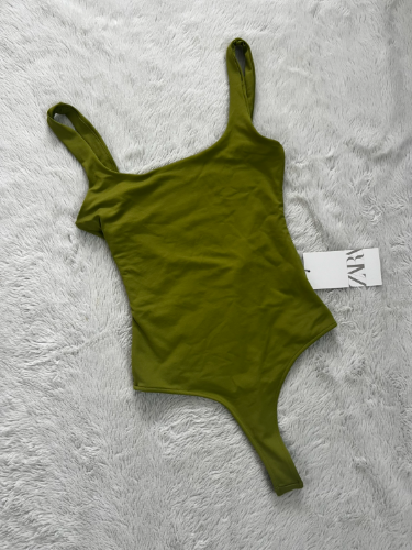 Zara novi kiwi zeleni bodi S/M