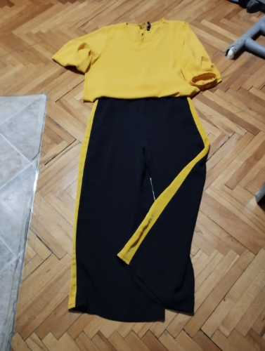 Komplet Asos pantalone Mooda kosulja vel.S