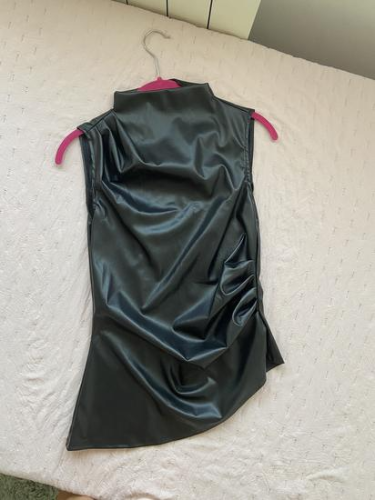 Asimetrični kožni top