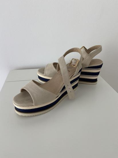 Bež sandale sa platformom (NENOŠENE) slika #2